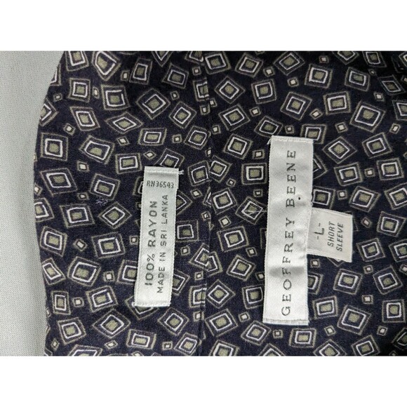 Geoffrey Beene Rayon Shirt L Black Geometric Print Short Sleeve Relaxed Fit - Picture 3 of 7